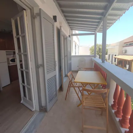 Homie Apartment